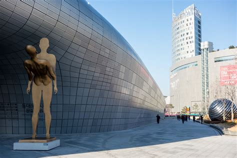  Monumentality Meets Modernity: Exploring 'Modern Korean Sculpture'